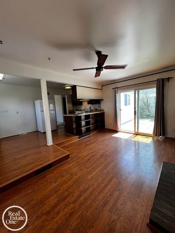 37223 Barrington Drive, Sterling Heights, MI 48312