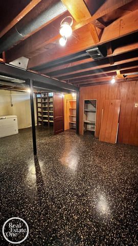 37223 Barrington Drive, Sterling Heights, MI 48312
