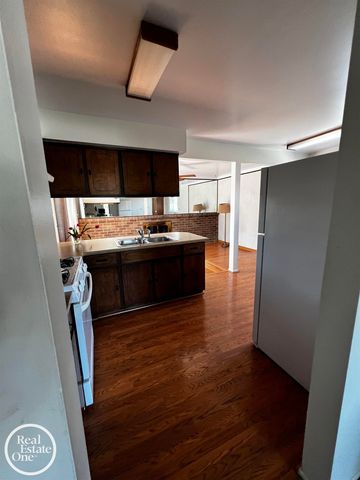 37223 Barrington Drive, Sterling Heights, MI 48312