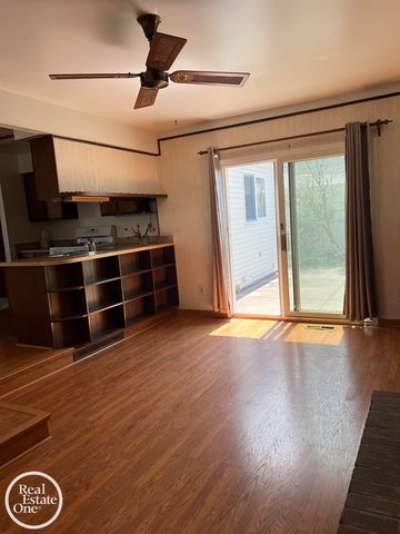 37223 Barrington Drive, Sterling Heights, MI 48312