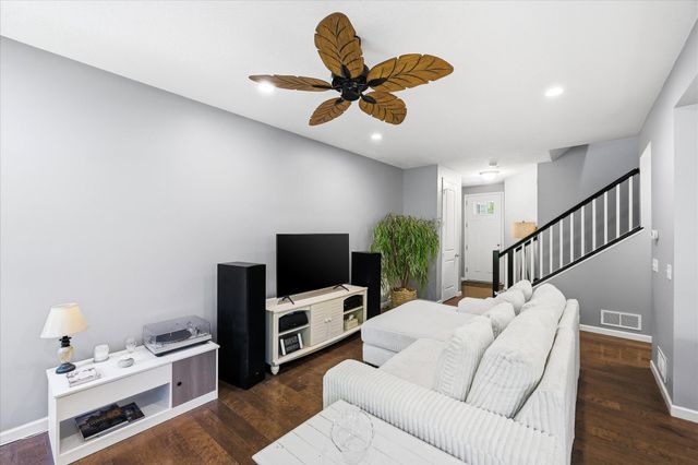 14358 Parkside Court NW, Prior Lake, MN 55372