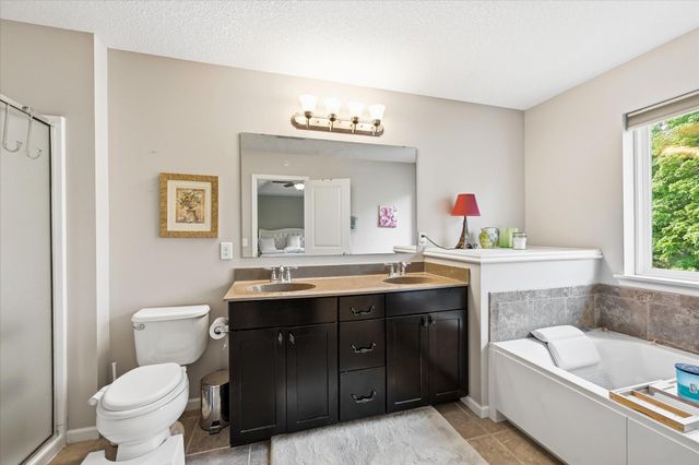 14358 Parkside Court NW, Prior Lake, MN 55372