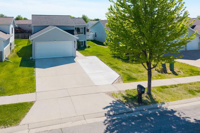 3126 32nd Street S, Moorhead, MN 56560