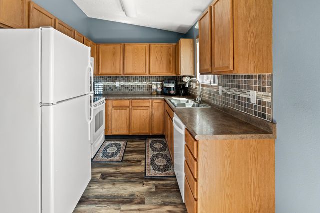 3126 32nd Street S, Moorhead, MN 56560