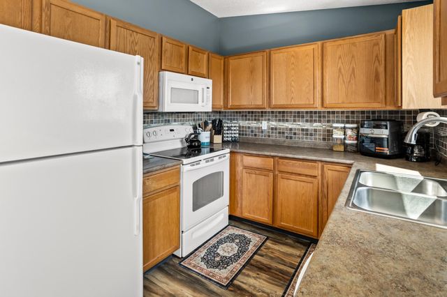 3126 32nd Street S, Moorhead, MN 56560