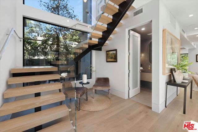 3848 Vantage Avenue, Los Angeles, CA 91604