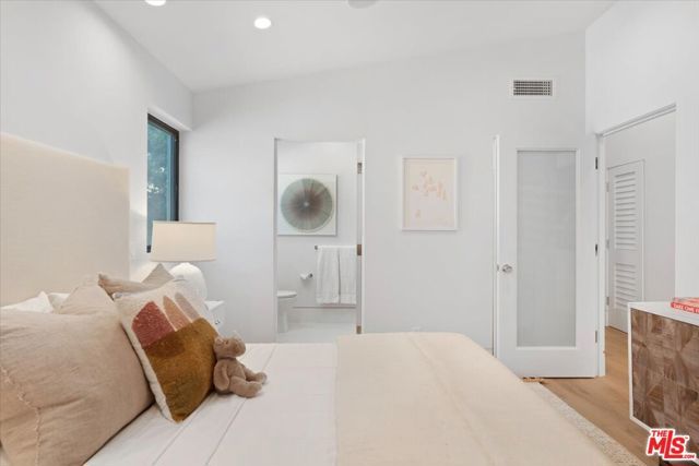 3848 Vantage Avenue, Los Angeles, CA 91604