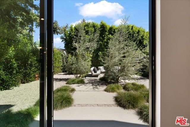 3848 Vantage Avenue, Los Angeles, CA 91604