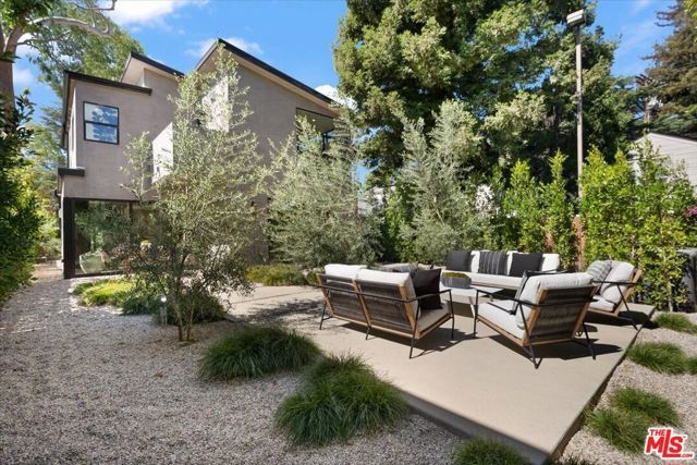 3848 Vantage Avenue, Los Angeles, CA 91604