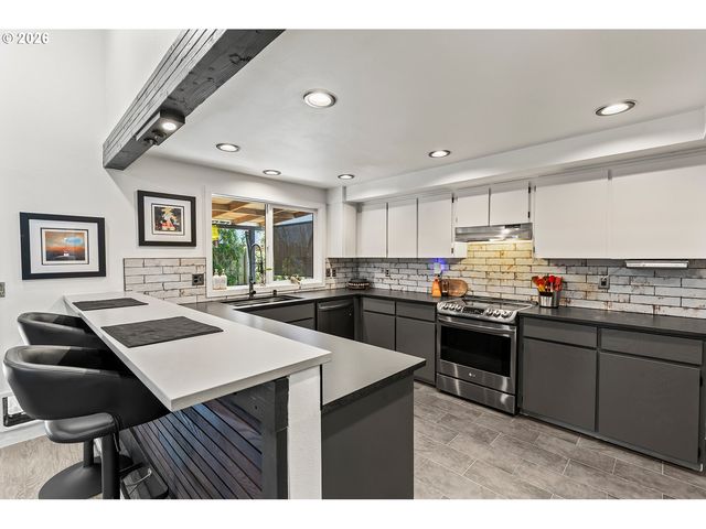 8517 Ne 28TH Pl, Vancouver, WA 98665