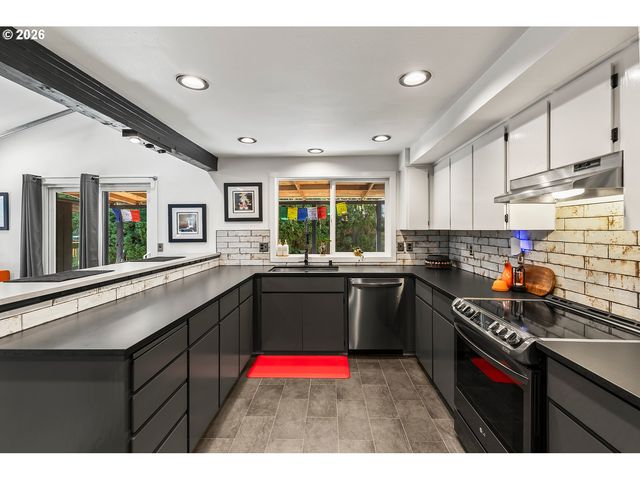 8517 Ne 28TH Pl, Vancouver, WA 98665