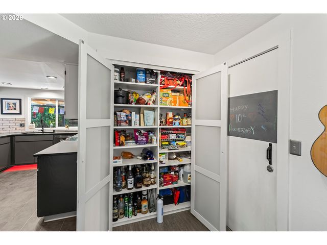 8517 Ne 28TH Pl, Vancouver, WA 98665