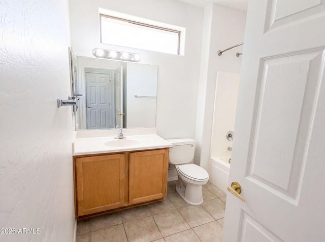 20863 N SEQUOIA CREST Drive, Surprise, AZ 85387
