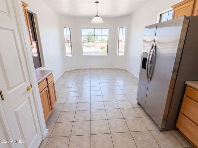 20863 N SEQUOIA CREST Drive, Surprise, AZ 85387