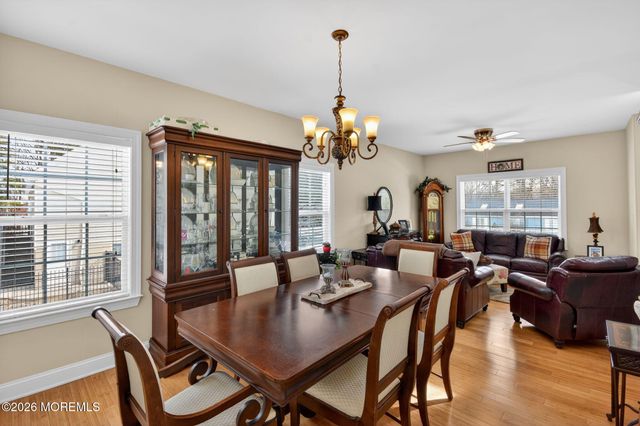 95 Savannah Road, Toms River, NJ 08757