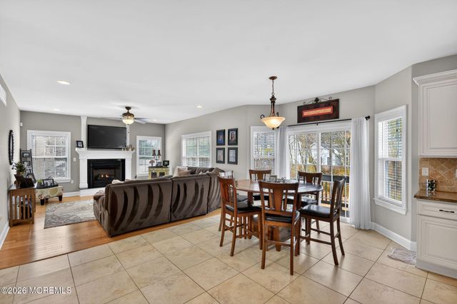 95 Savannah Road, Toms River, NJ 08757