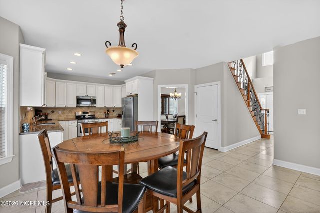 95 Savannah Road, Toms River, NJ 08757