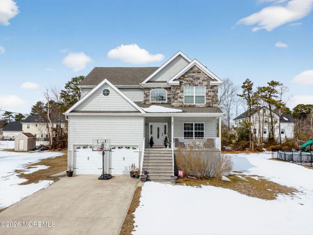 95 Savannah Road, Toms River, NJ 08757