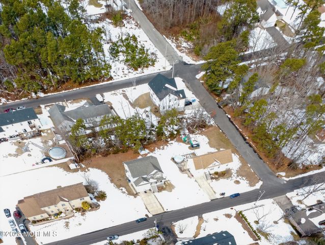 95 Savannah Road, Toms River, NJ 08757