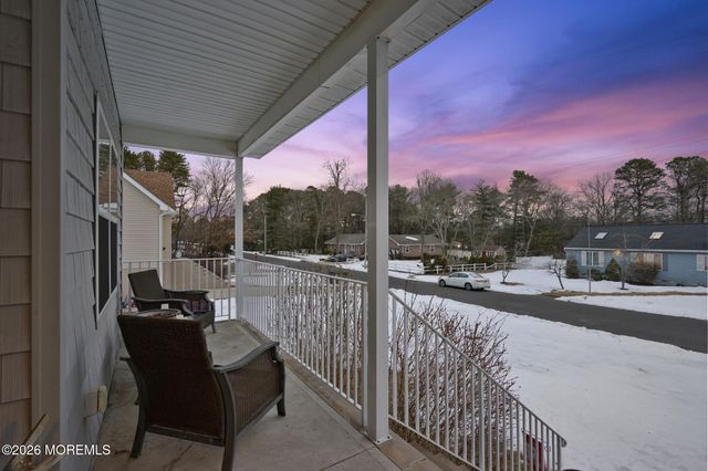 95 Savannah Road, Toms River, NJ 08757