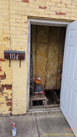104 W Edwards Street, Litchfield, IL 62056