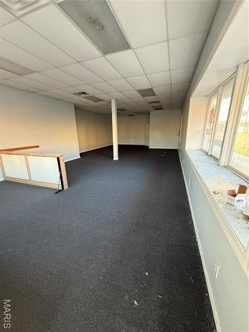 104 W Edwards Street, Litchfield, IL 62056