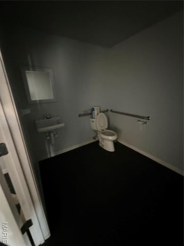 104 W Edwards Street, Litchfield, IL 62056