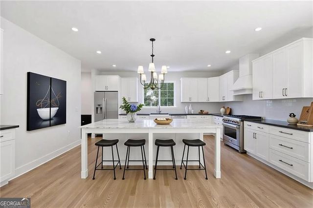 2183 Deep Woods Way, Marietta, GA 30062