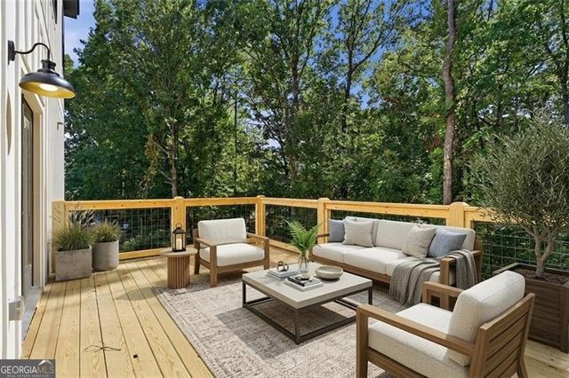 2183 Deep Woods Way, Marietta, GA 30062
