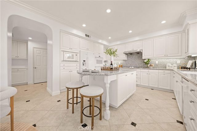 8 Healdsbury, Irvine, CA 92602