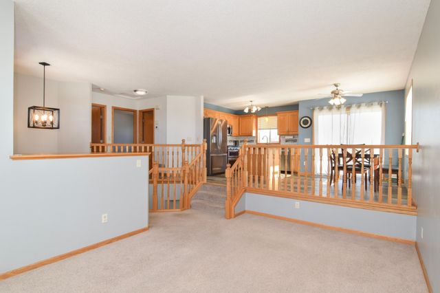 38615 Henna Circle, North Branch, MN 55056