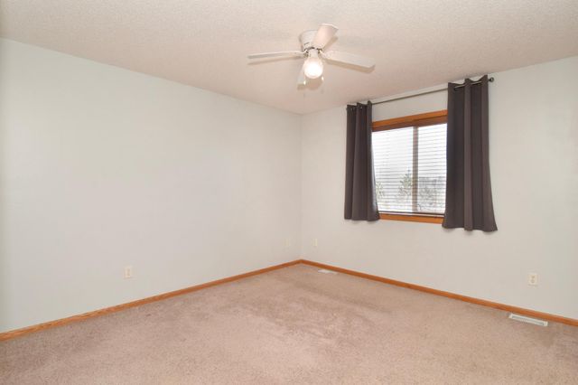 38615 Henna Circle, North Branch, MN 55056