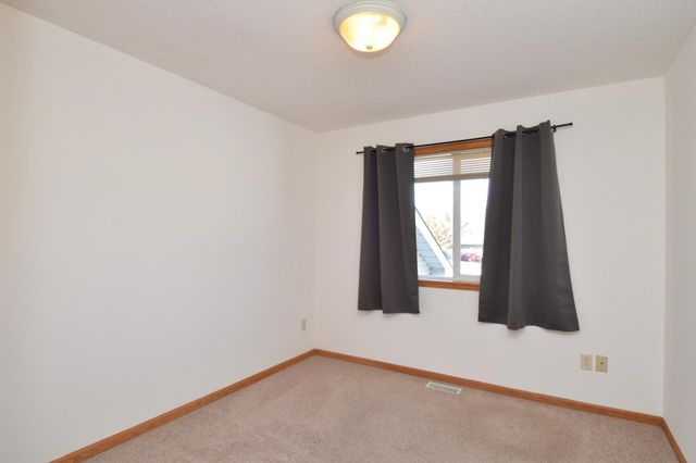 38615 Henna Circle, North Branch, MN 55056