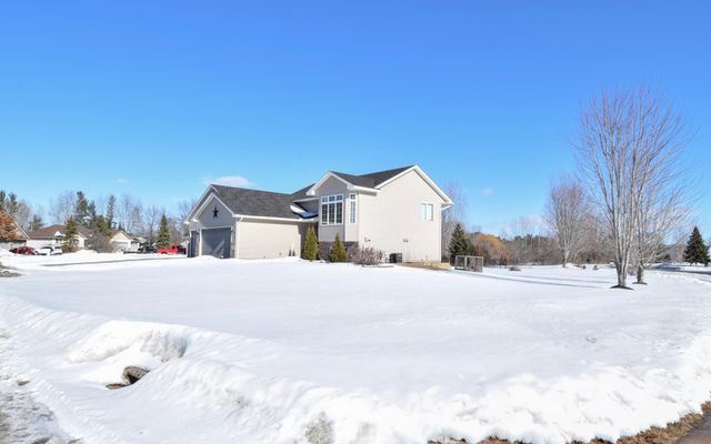 38615 Henna Circle, North Branch, MN 55056