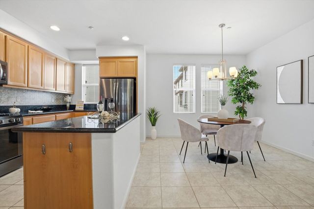 2833 2833 Alnwick Ave 7, Livermore, CA 94551