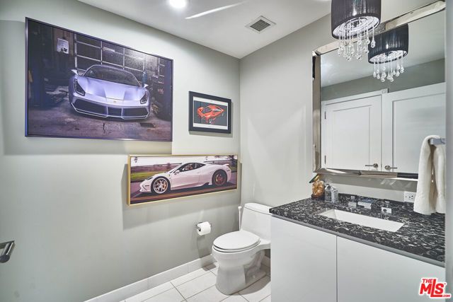 900 W Olympic Boulevard 34A, Los Angeles, CA 90015