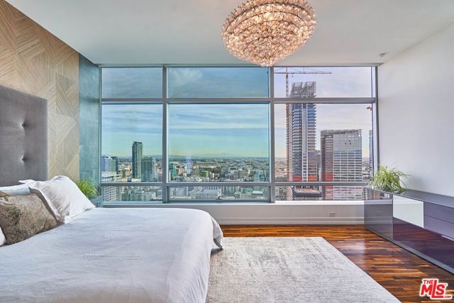 900 W Olympic Boulevard 34A, Los Angeles, CA 90015