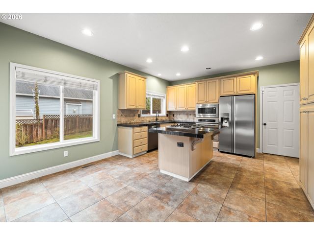 16707 Se BALDRY St, Portland, OR 97236