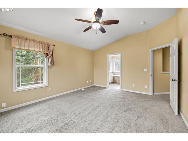 16707 Se BALDRY St, Portland, OR 97236