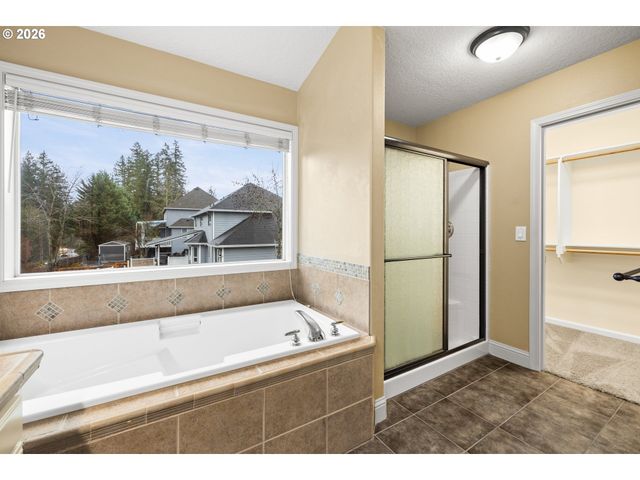 16707 Se BALDRY St, Portland, OR 97236