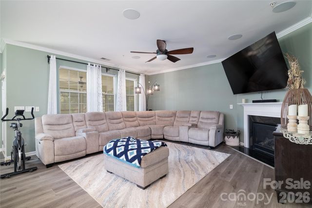 137 Flora Vista Drive, Mooresville, NC 28117