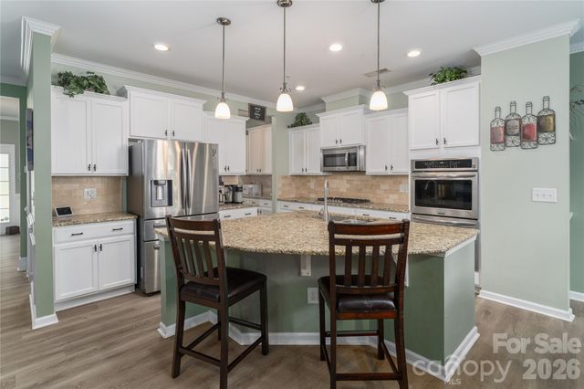 137 Flora Vista Drive, Mooresville, NC 28117