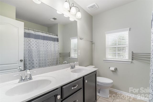 137 Flora Vista Drive, Mooresville, NC 28117