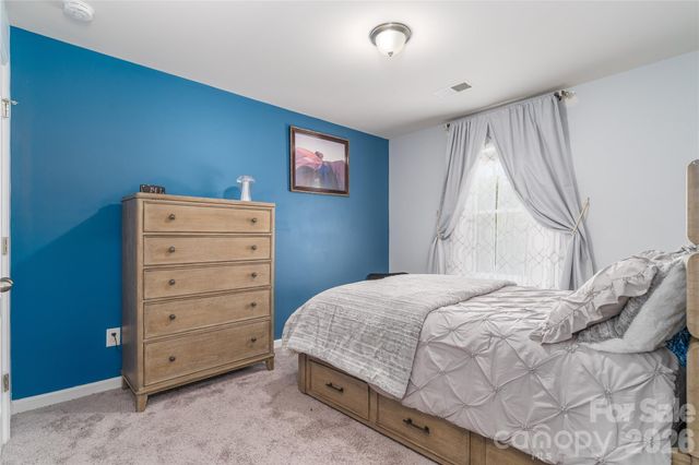 137 Flora Vista Drive, Mooresville, NC 28117