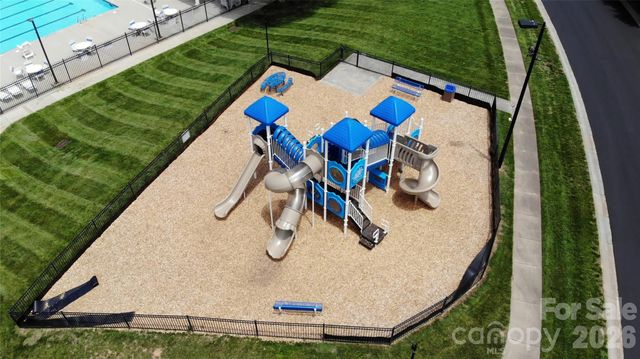 137 Flora Vista Drive, Mooresville, NC 28117