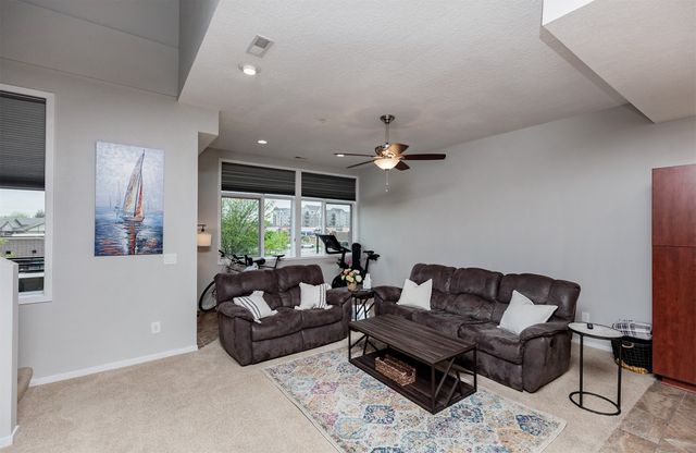 640 S 50th Street 2203, West Des Moines, IA 50265