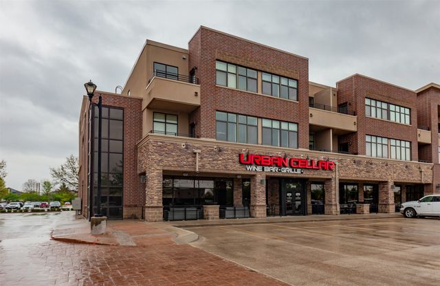 640 S 50th Street 2203, West Des Moines, IA 50265