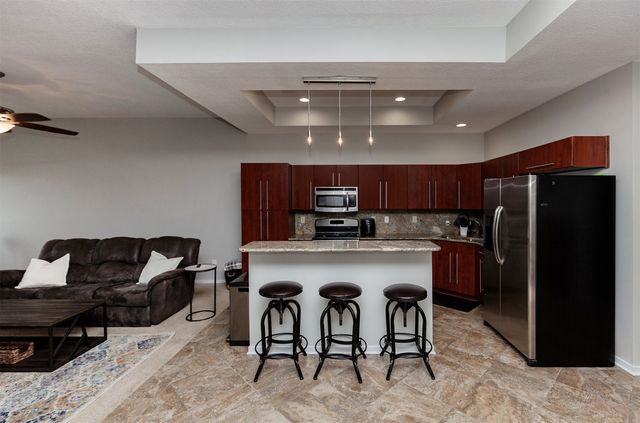 640 S 50th Street 2203, West Des Moines, IA 50265