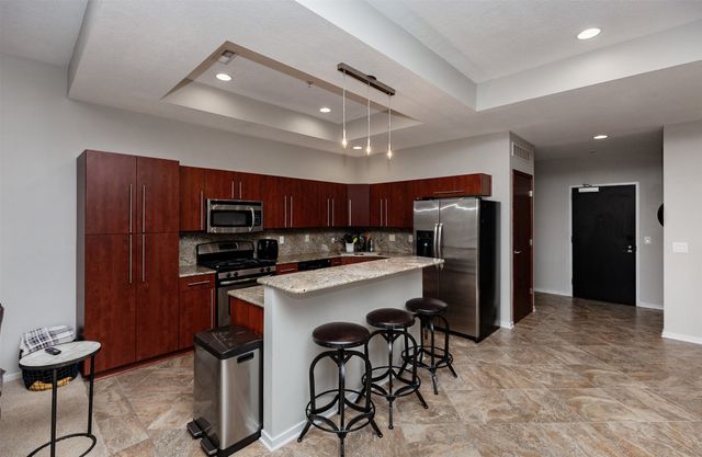 640 S 50th Street 2203, West Des Moines, IA 50265