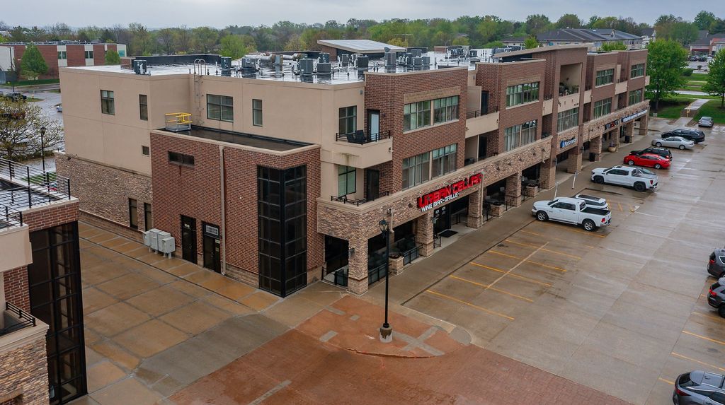 640 S 50th Street 2203, West Des Moines, IA 50265